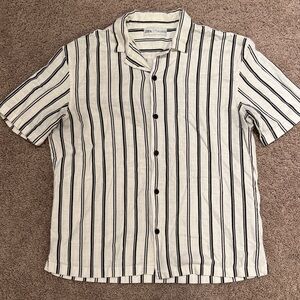 Zara Men's Casual Black and White Striped Shirt